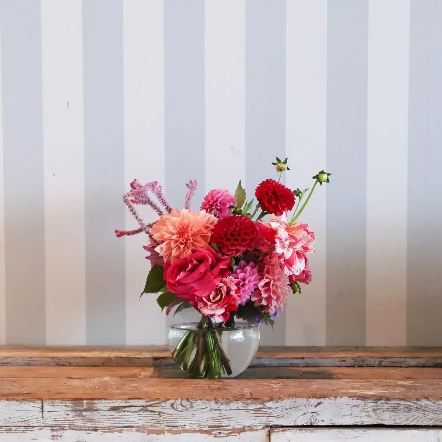 SMALL FLORAL CENTREPIECE