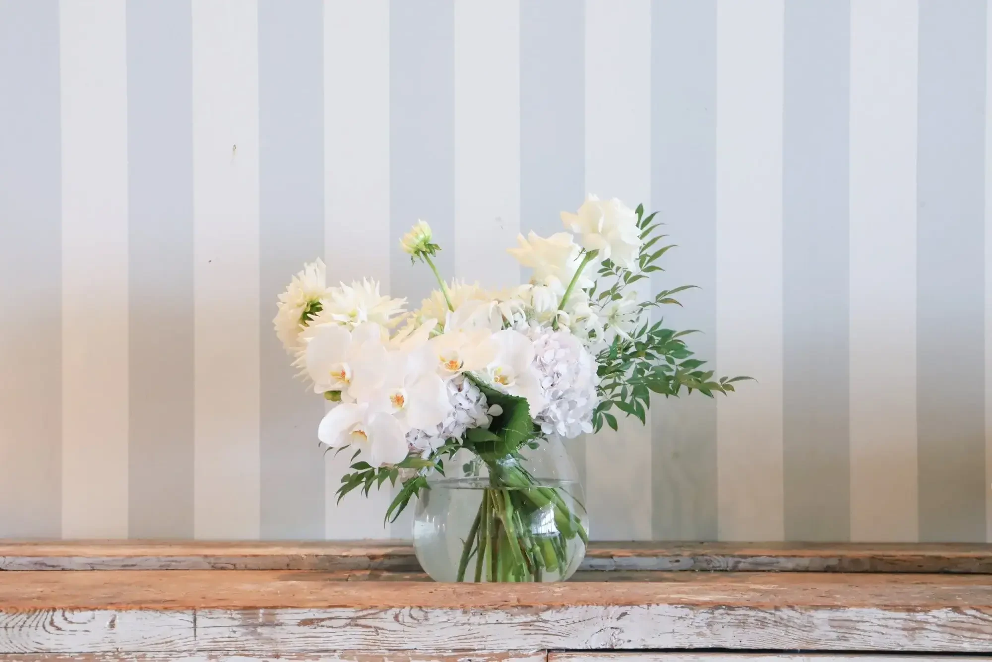 LARGE FLORAL CENTREPIECE