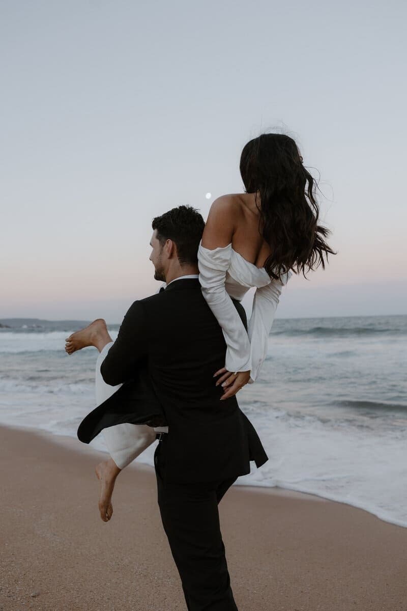 PHOTOGRAPHER - HAYLEY RAFTON